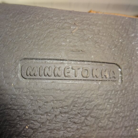 Minni Tonka women's brown leather Moccasin boots size 9,  rubber bottoms quality - Picture 6 of 12